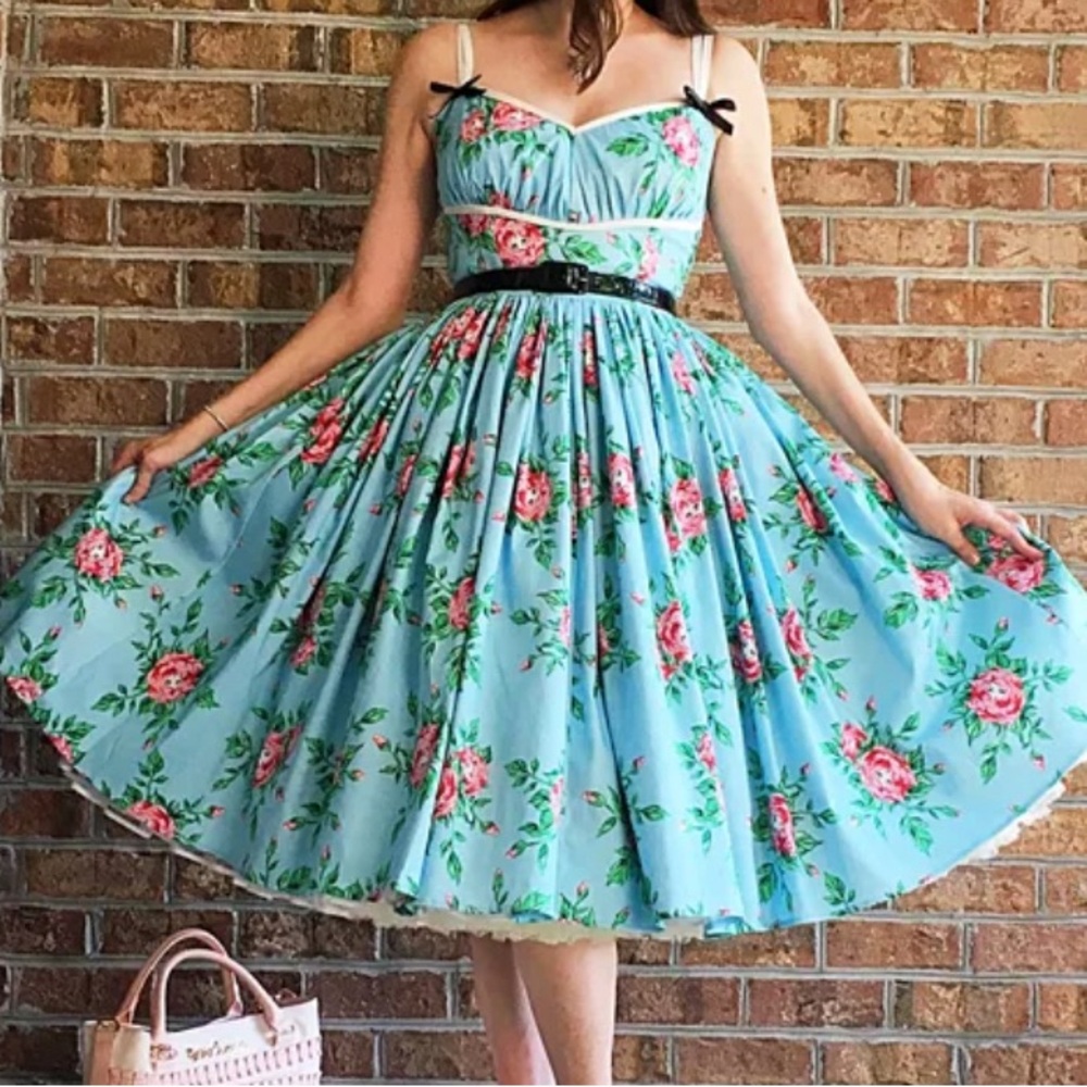 ISO Unique Vintage x Micheline Pitt MEDIUM only.